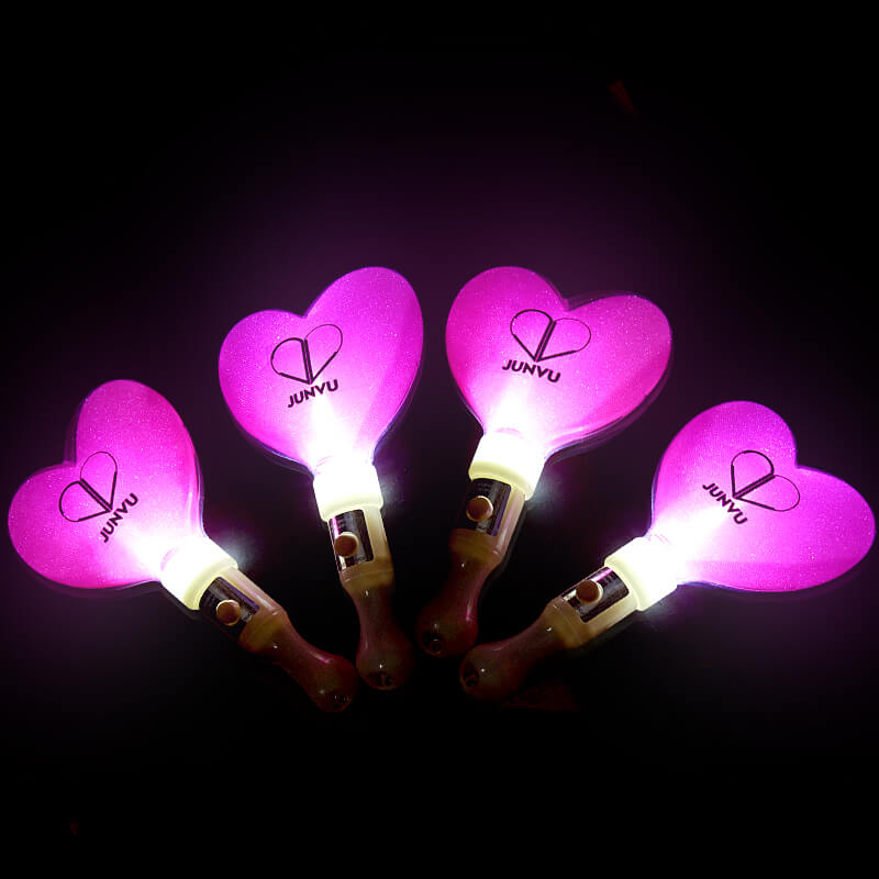 Lightstick hình trái tim hồng dán decal Junvu Lightstick hình trái tim hồng dán decal Junvu