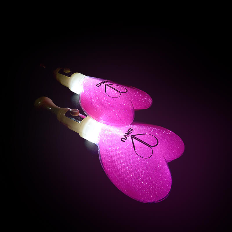 Lightstick hình trái tim hồng dán decal Junvu Lightstick hình trái tim hồng dán decal Junvu