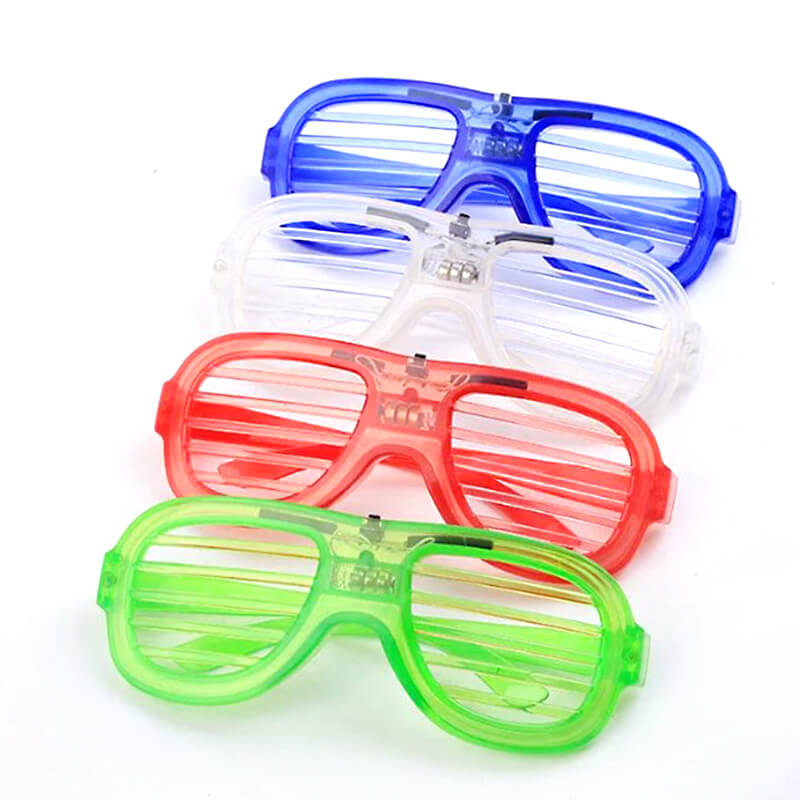 Mắt kính có đèn led phát sáng Mắt kính có đèn led phát sáng