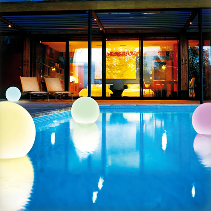 Quả cầu đèn led trang trí chuyển màu có điều khiển từ xa (50cm) Quả cầu đèn led trang trí chuyển màu có điều khiển từ xa (50cm)