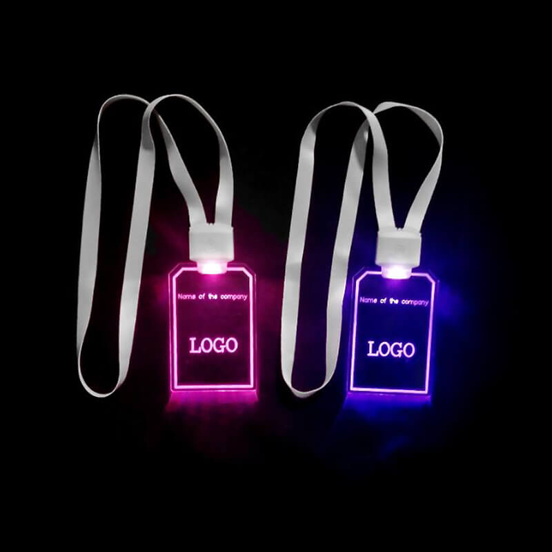 Thẻ nhựa đeo cổ gắn đèn led phát sáng Thẻ nhựa đeo cổ gắn đèn led phát sáng