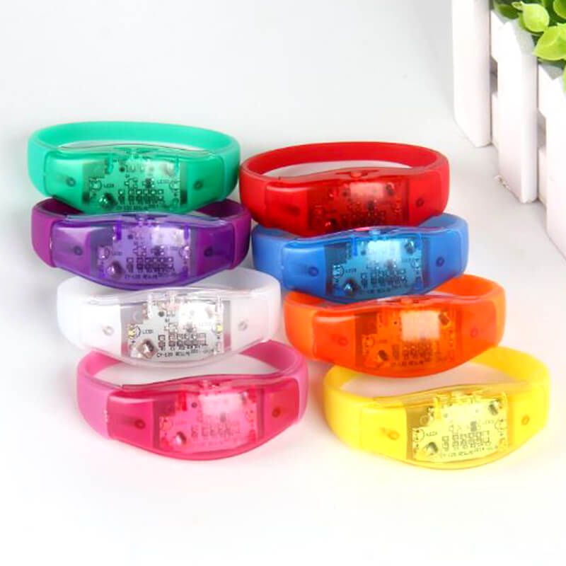 vòng đeo tay cảm ứng phát sáng led vòng đeo tay cảm ứng phát sáng led