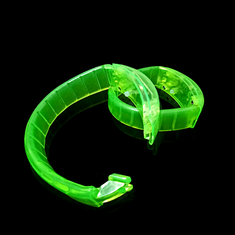 Vòng đeo tay led xanh lá 3 chế độ Vòng đeo tay led xanh lá 3 chế độ