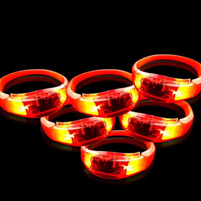 vòng led đeo tay phát sáng màu đỏ vòng led đeo tay phát sáng màu đỏ