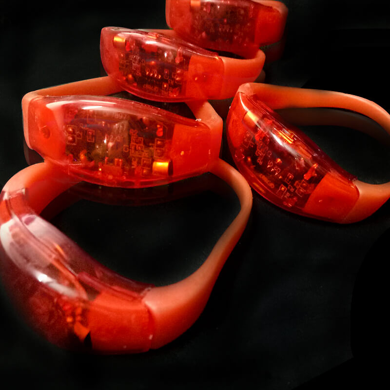 vòng led đeo tay phát sáng màu đỏ vòng led đeo tay phát sáng màu đỏ