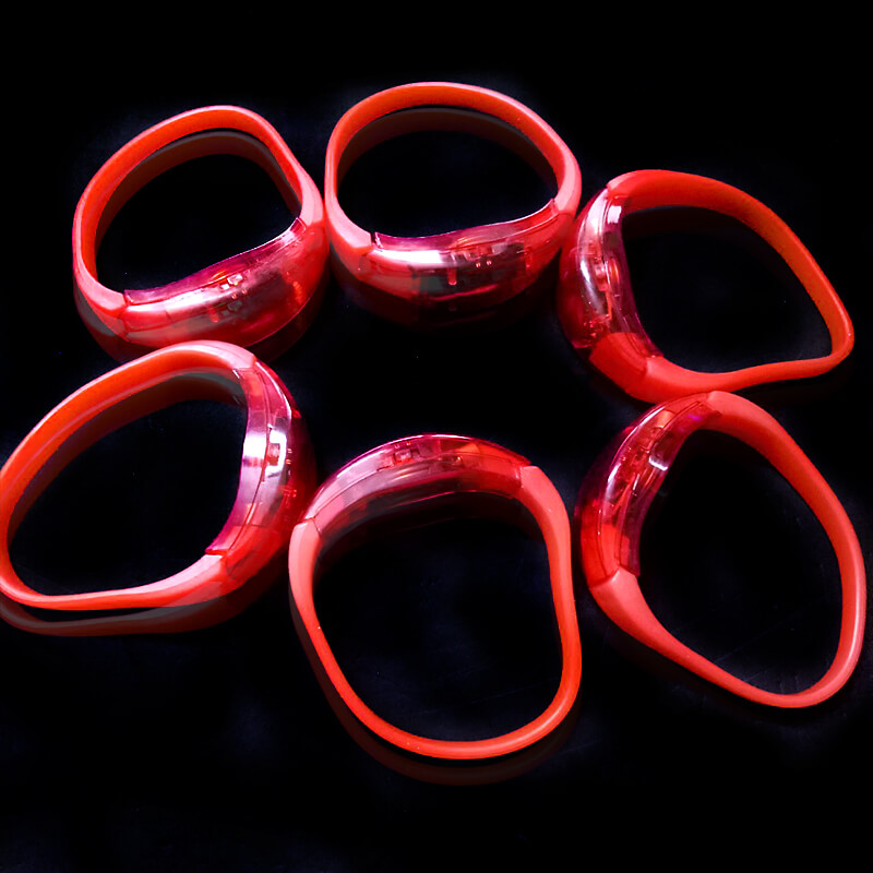 vòng led đeo tay phát sáng màu đỏ vòng led đeo tay phát sáng màu đỏ
