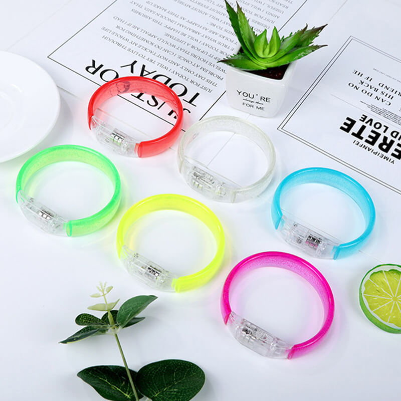 vòng tay bọt biển mặt vuông vòng tay bọt biển mặt vuông