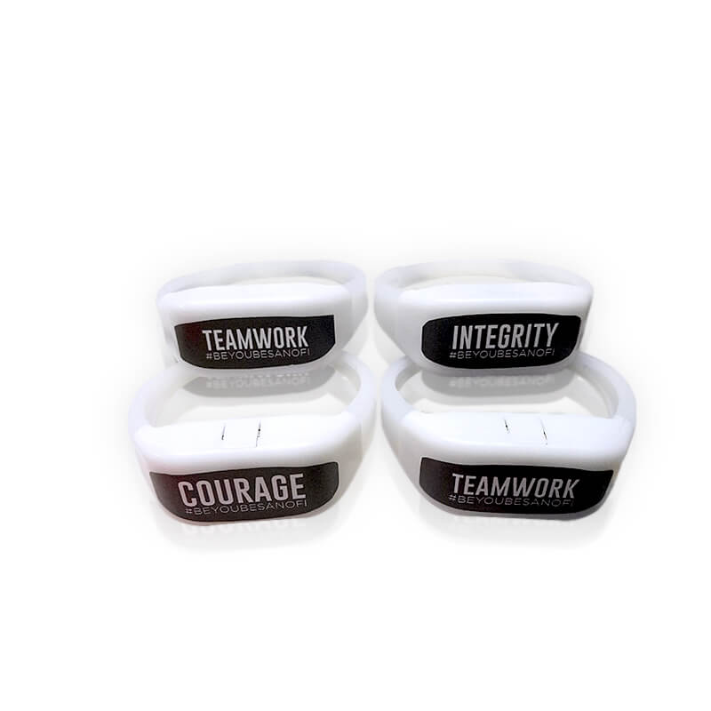 Vòng tay led 15 màu dán decal Vòng tay led 15 màu dán decal