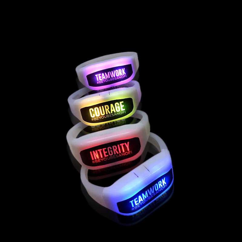 Vòng tay led 15 màu dán decal Vòng tay led 15 màu dán decal