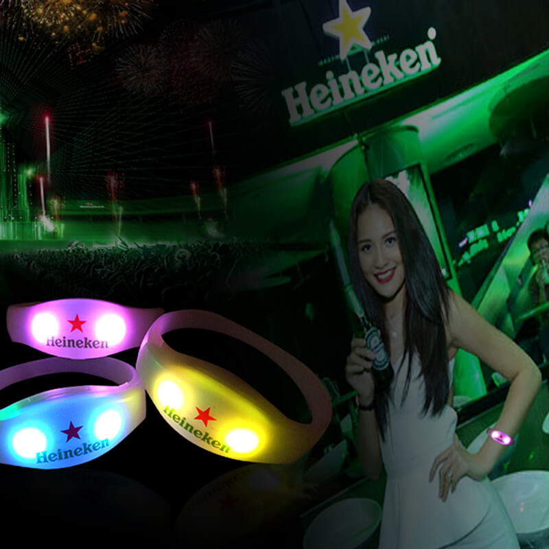 vòng tay led quảng cáo in logo heineken vòng tay led quảng cáo in logo heineken