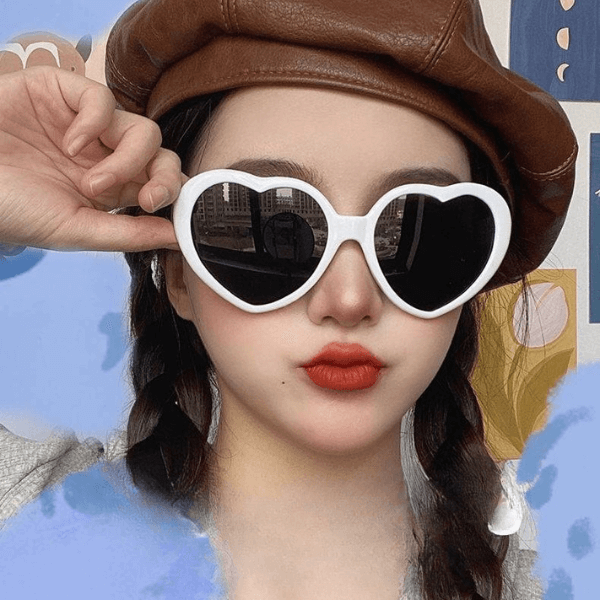 Kính mắt tạo hiệu ứng hình trái tim Kính mắt tạo hiệu ứng hình trái tim