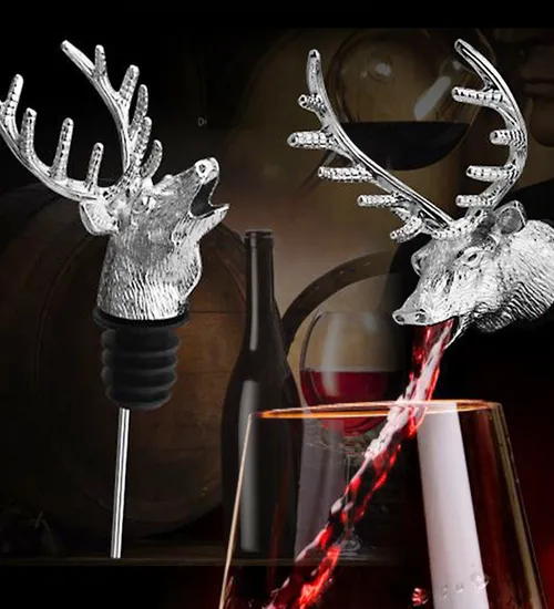 Đầu hươu rót rượu