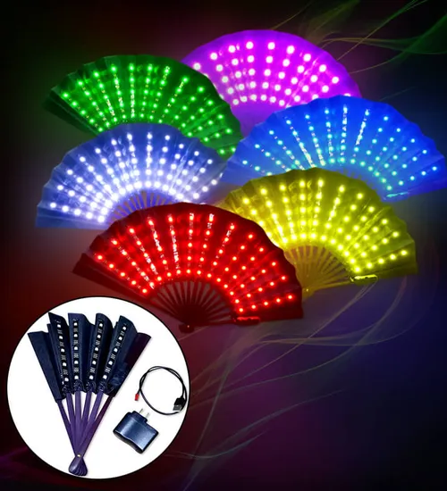 Quạt xếp cầm tay có gắn đèn led
