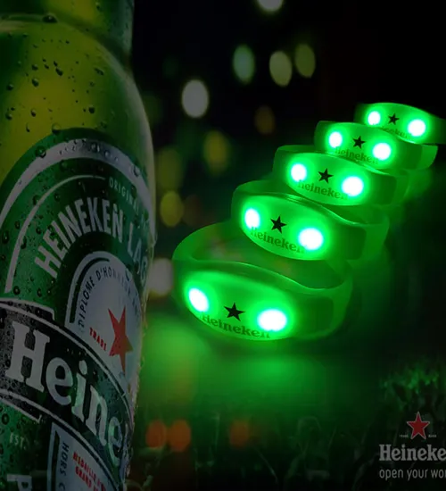 Vòng tay led quảng cáo in logo Heineken
