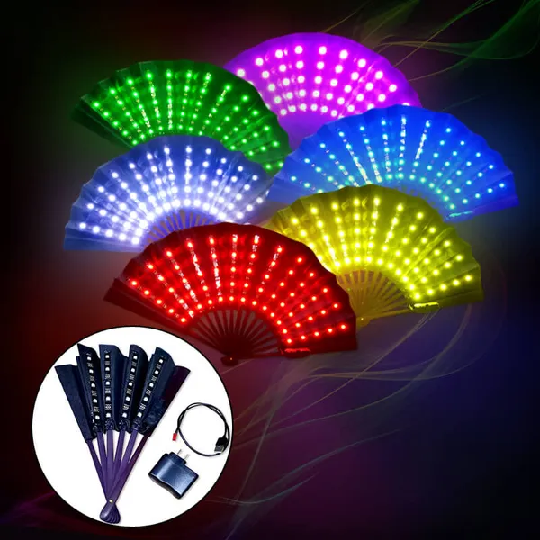 Quạt xếp cầm tay có gắn đèn led