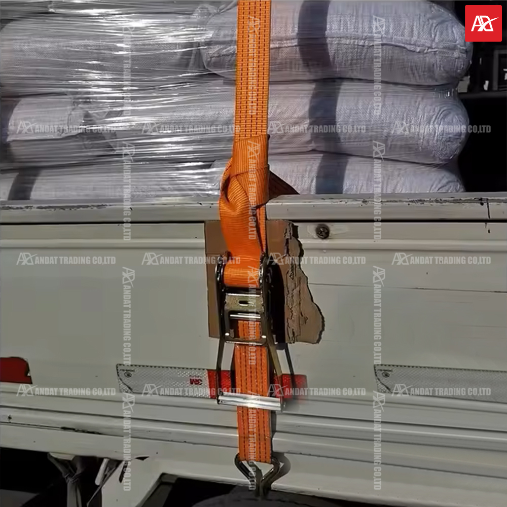 Ràng hàng nặng và rất phổ biến trong việc lashing hàng Ràng hàng nặng và rất phổ biến trong việc lashing hàng