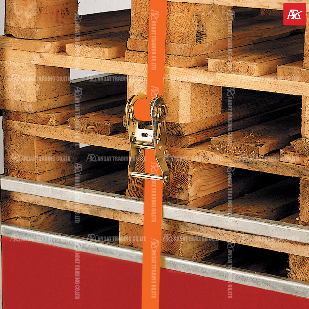 Ràng và cố định pallet trong kho hàng Ràng và cố định pallet trong kho hàng