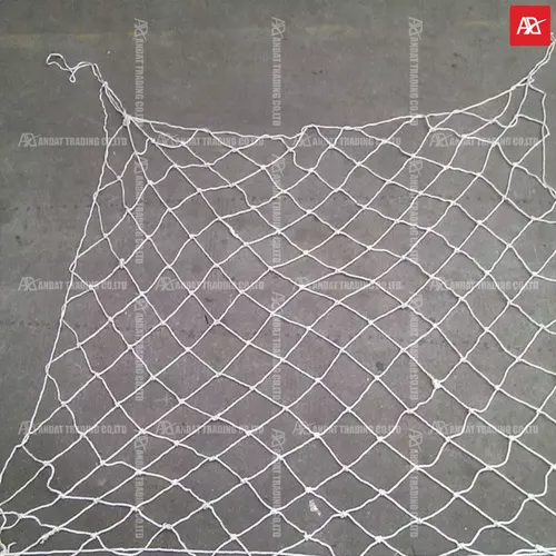 Lưới chắn hàng container phi 4mm mắt 15cm