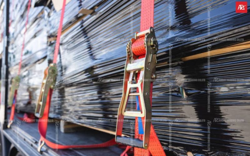 Dây Chằng Hàng Tăng Đơ (Ratchet Straps) Chằng Pallet Container: Giải Pháp Tối Ưu Tải Trọng Từ AnDat