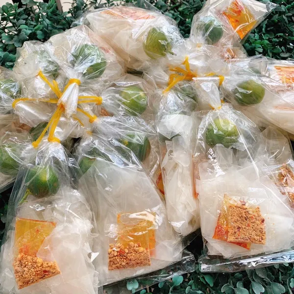 Bánh tráng xâu phơi sương sa tế truyền thống