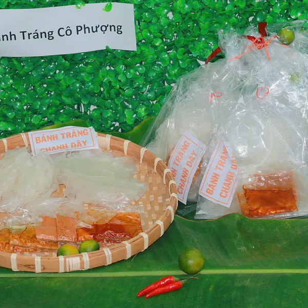 Bánh tráng xâu phơi sương chanh dây