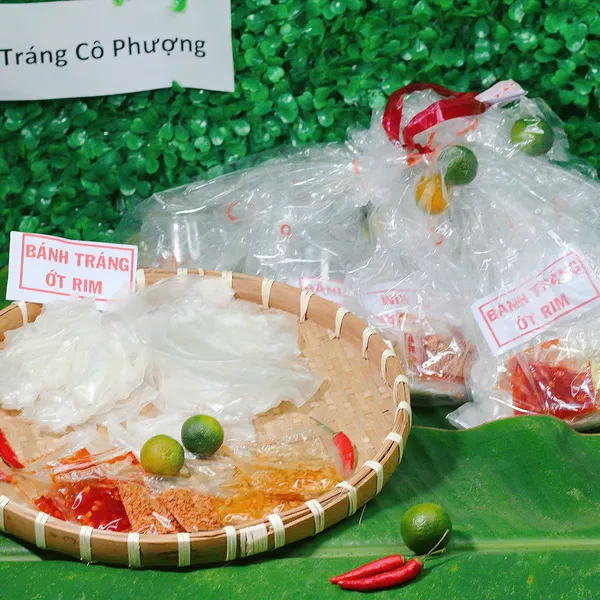 Bánh tráng xâu phơi sương ớt rim
