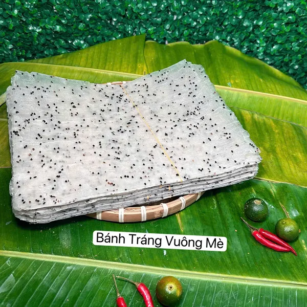 Bánh tráng vuông mè