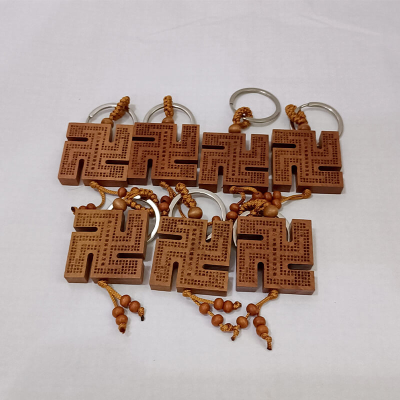 móc khóa gỗ tam kinh chữ vạn móc khóa gỗ tam kinh chữ vạn