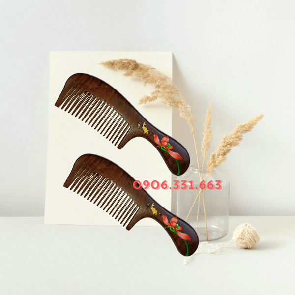 Lược gỗ đàn hương cá hoa sen Lược gỗ đàn hương cá hoa sen