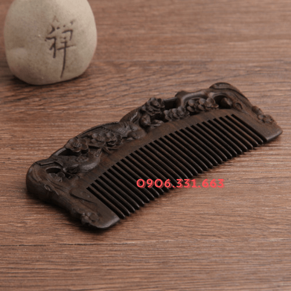 Lược gỗ đàn hương chạm 3D Lược gỗ đàn hương chạm 3D