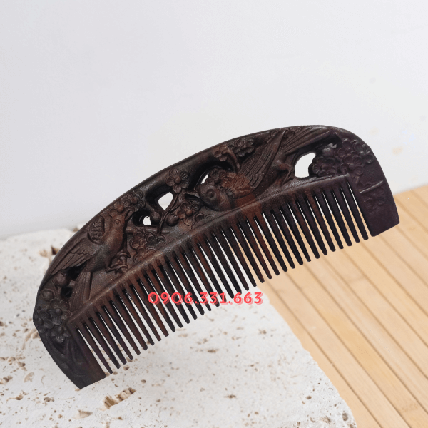 Lược gỗ đàn hương khắc đôi chim uyên ương Lược gỗ đàn hương khắc đôi chim uyên ương