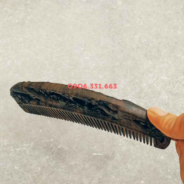 Lược gỗ đàn hương khắc đôi chim uyên ương Lược gỗ đàn hương khắc đôi chim uyên ương