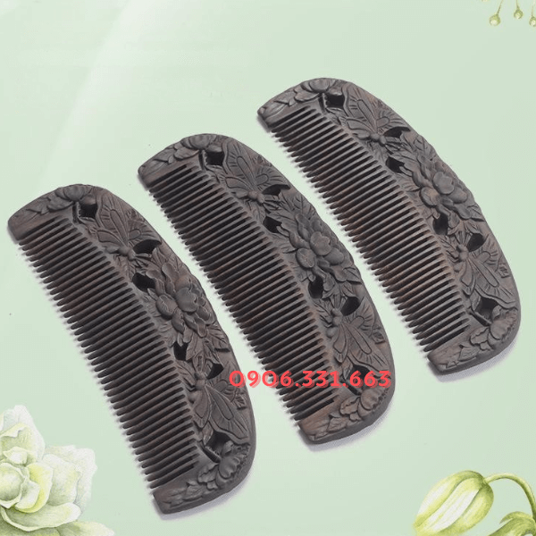 Lược gỗ đàn hương khắc hoa mẫu đơn Lược gỗ đàn hương khắc hoa mẫu đơn