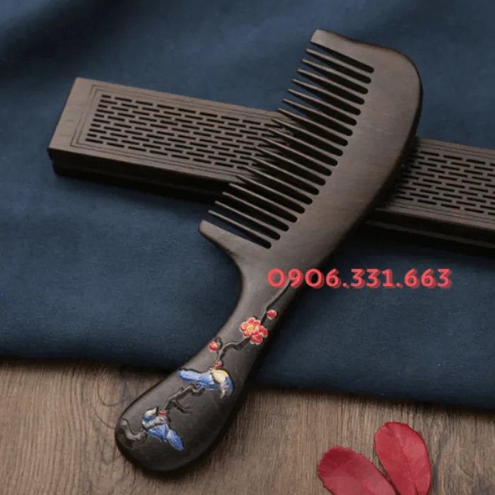 Lược gỗ Đàn Hương đôi chim uyên ương: Món quà phong thủy hút tài lộc và hạnh phúc