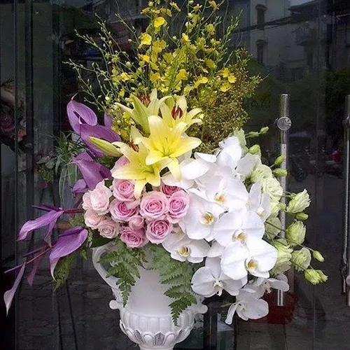 Bình Hoa Tặng Chúc Mừng 04