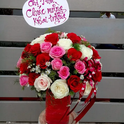 Bình Hoa Tặng Chúc Mừng 11