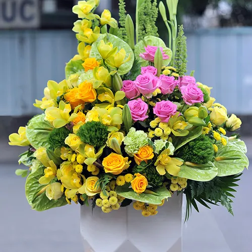 Bình Hoa Tặng Chúc Mừng 20