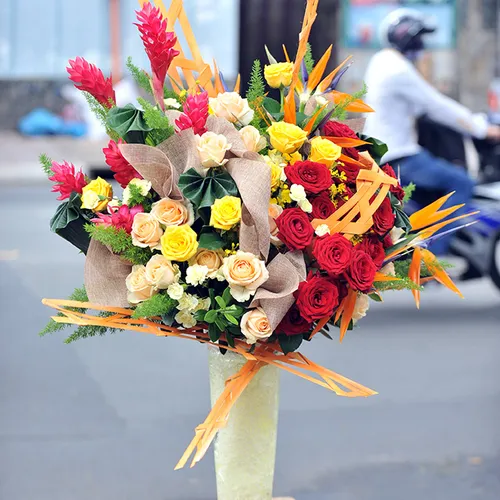 Bình Hoa Tặng Chúc Mừng 48