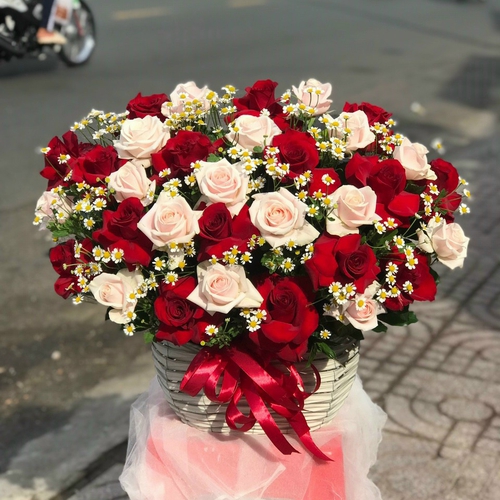 Điện Hoa Hòa Bình