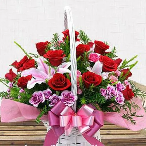 Giỏ Hoa Tặng Chúc Mừng 05