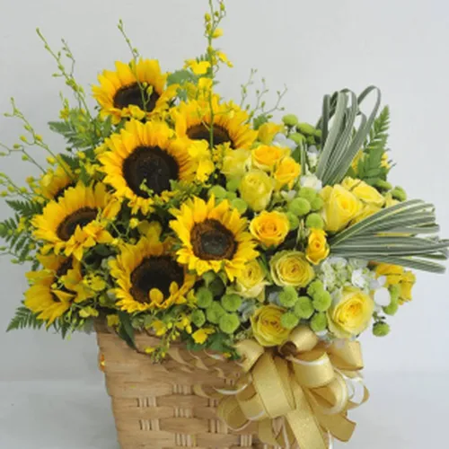 Hộp Hoa Tươi Chúc Mừng 18