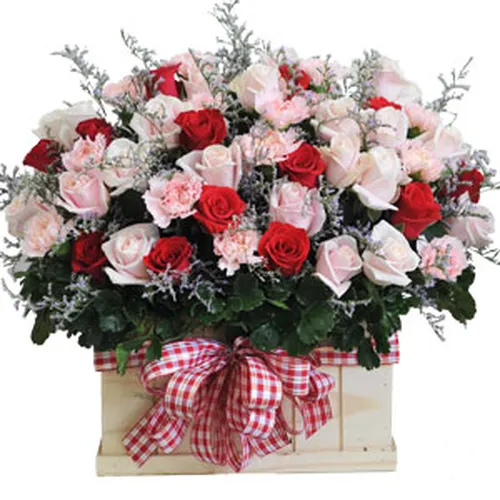 Hộp Hoa Tươi Chúc Mừng 33