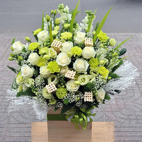 Hộp Hoa Tươi Chúc Mừng 41