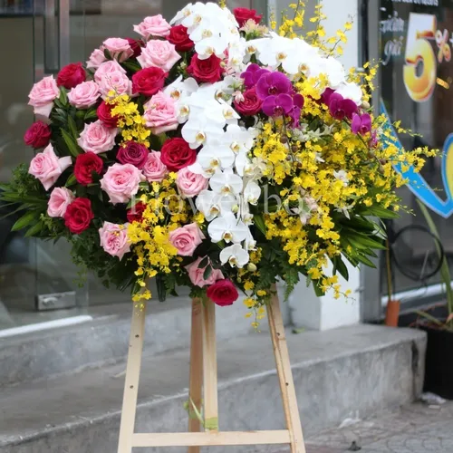 Kệ Hoa Tươi Chúc Mừng 12