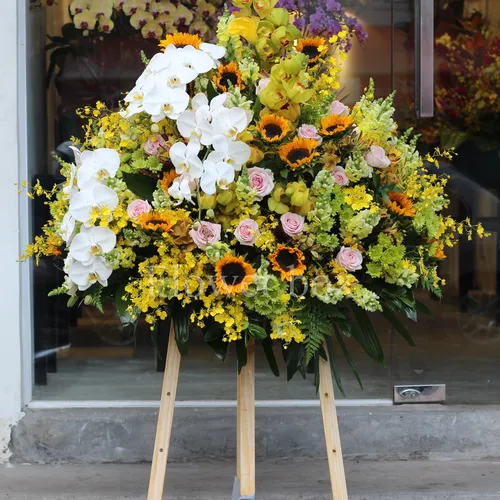 Kệ Hoa Tươi Chúc Mừng 13