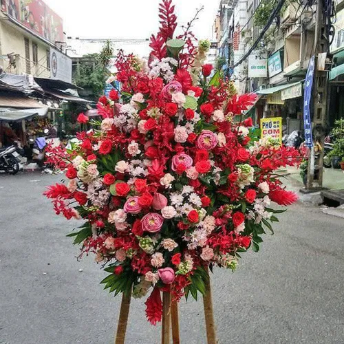 Kệ Hoa Tươi Chúc Mừng 24