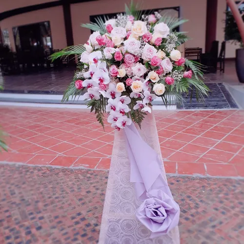 Kệ Hoa Tươi Chúc Mừng 31