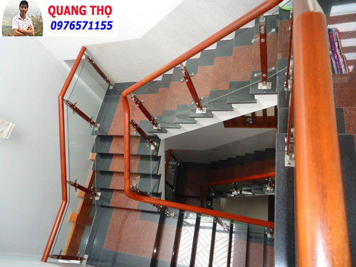 Mẫu Lan Can Kính Tay Vịn Gỗ - 1 Mẫu Lan Can Kính Tay Vịn Gỗ - 1