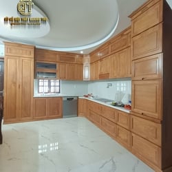 Tủ bếp gỗ full trần trong gỗ căm xe, ngoài gõ đỏ