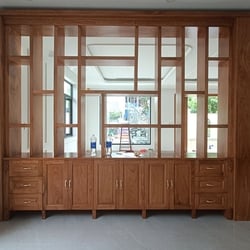 Vách Ngăn Phòng Khách Gỗ Gõ Đỏ - Đẳng Cấp & Sang Trọng Cho Ngôi Nhà